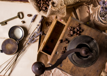 manual coffee grinder